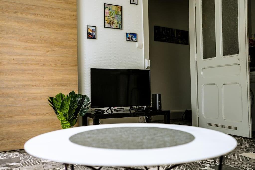 Appartement La Gare Viotte 브장송 외부 사진